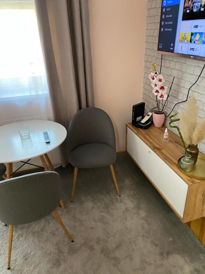 Apartment Cactus 021 Novi Sad Extérieur photo